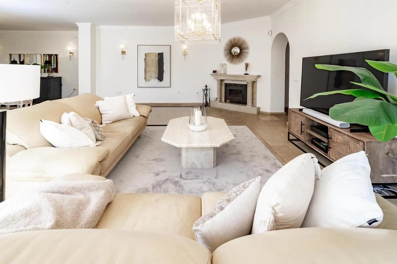Cln- Spacious 6 Bedroom Villa Next To Beach Marbella